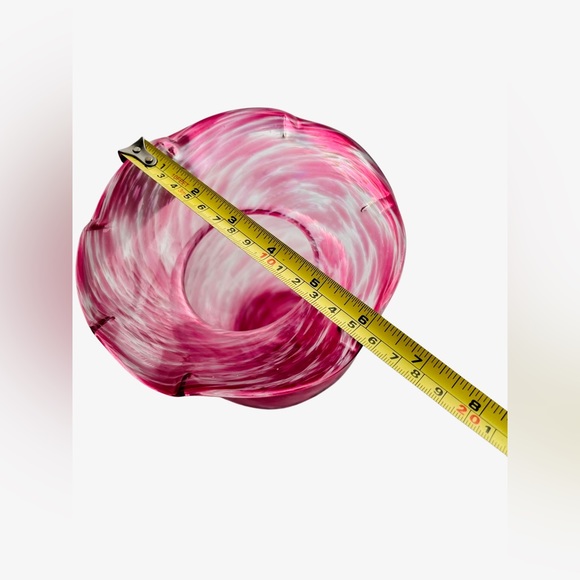 Vintage Hand Blown Art Glass Vase by Kenneth Marine Small Vase Pink White Swirl - Picture 7 of 8